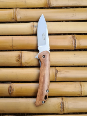 Liner Lock Folding Knife 7